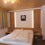 Haus Feldbruendl شقة